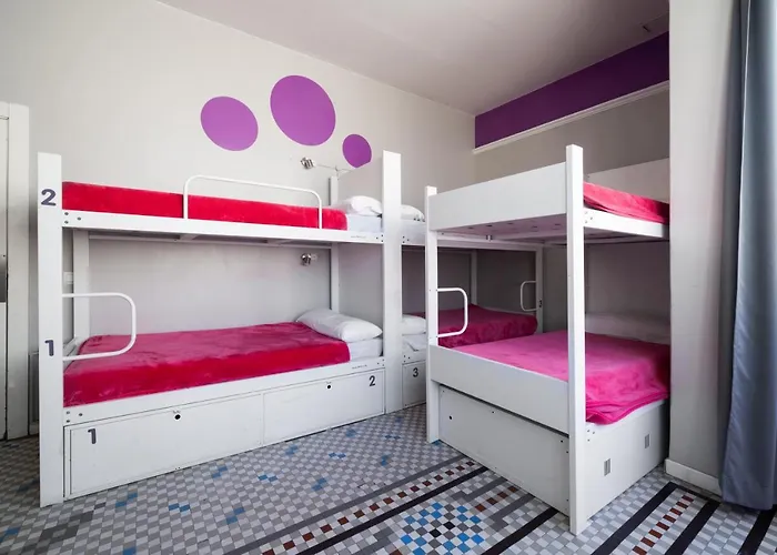 Purple Nest אכסניה ולנסיה