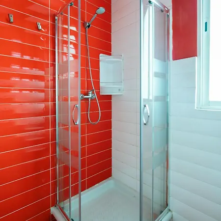 パープル ネスト ホステル *