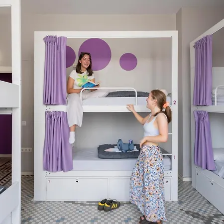 Purple Nest Hostel *