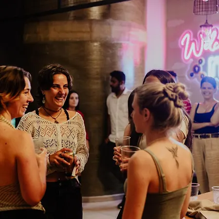 パープル ネスト ホステル