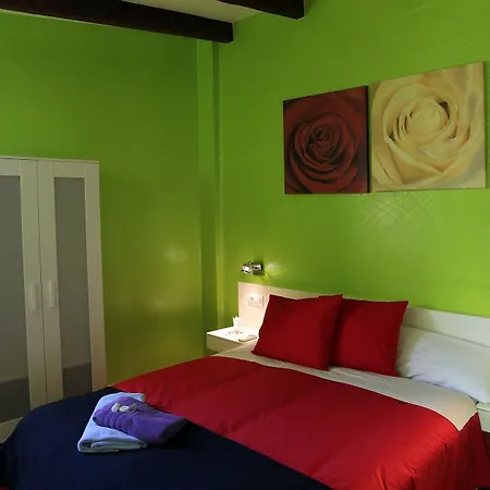 Hostal Purple Nest Valencia