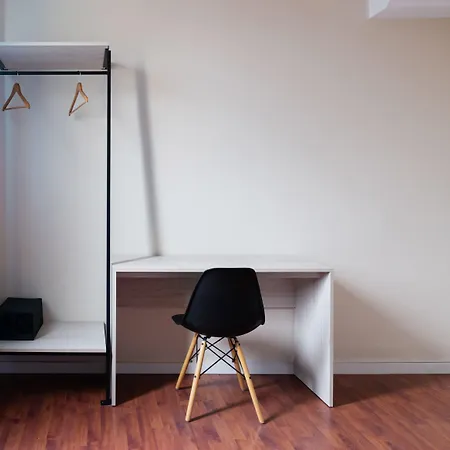 Purple Nest Hostal *