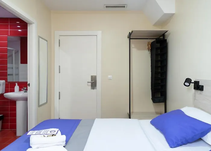 Purple Nest Ostello *