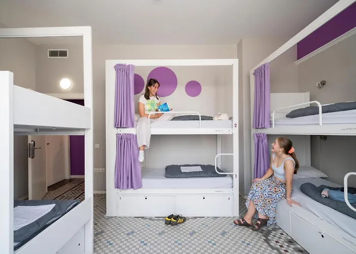 Purple Nest Ostello *