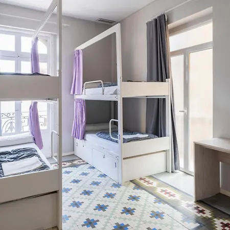 Hostel Purple Nest