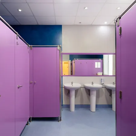 Purple Nest Hostal *