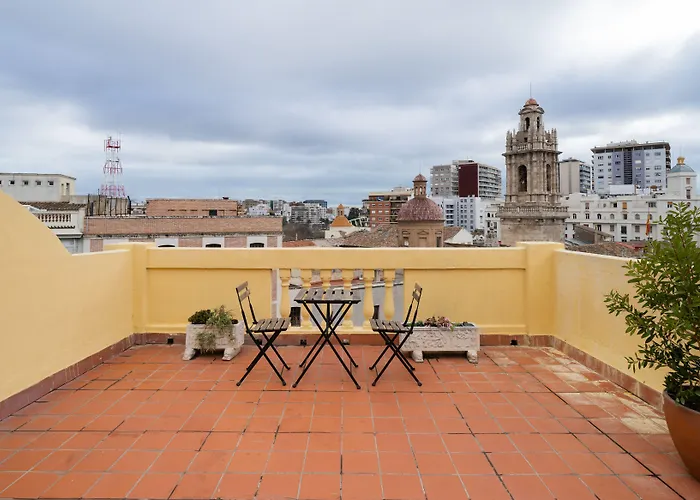 Purple Nest Hostal *